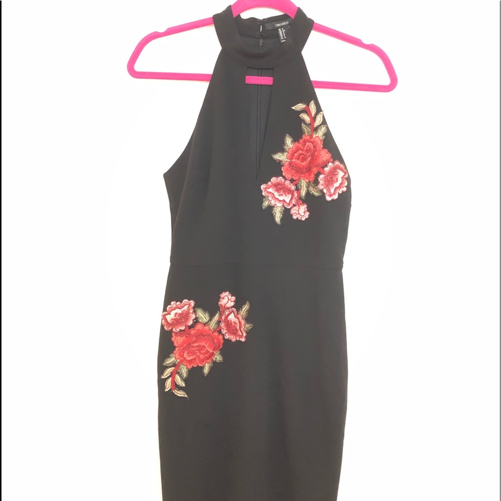 Black Dress with Roses - Picture 2 of 5